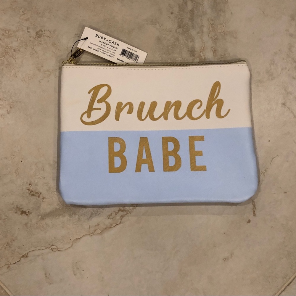 Makeup pouch